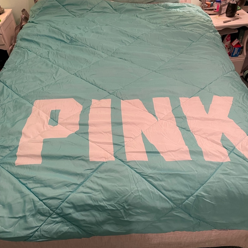 VS PINK Comforter TWIN